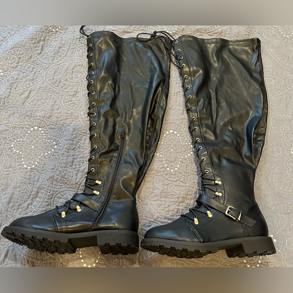 Shoedazzle Phyllida Black Tall Flat Boot NWOT Size 11